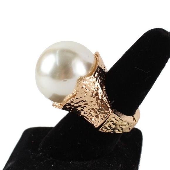 Gold Cream Pearl Stretch Bold Fashion Ring Finger Adjustable - Picture 4 of 4